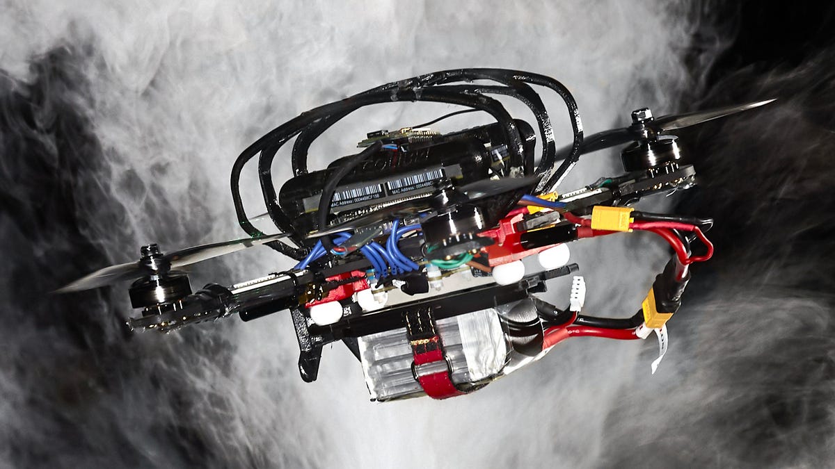 Drone được trang bị thuật toán mới có thể đánh bại con người