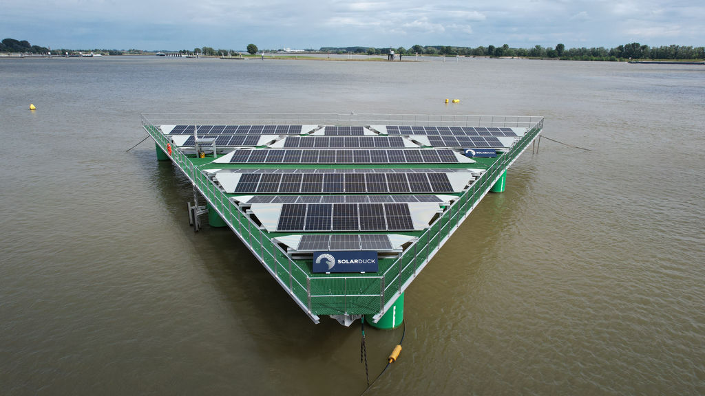 Bộ pin mặt trời nổi nhằm phục vụ dự án năng lượng ngoài khơi